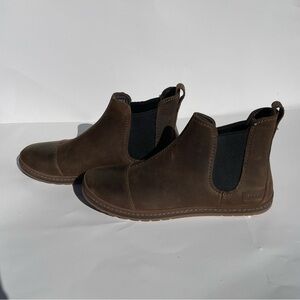 Teva leather men slip on boots